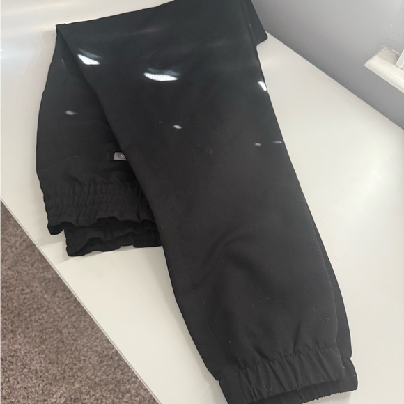 Figs Regina Black Jogger Scrub pants with Elastic Waist - Picture 2 of 6